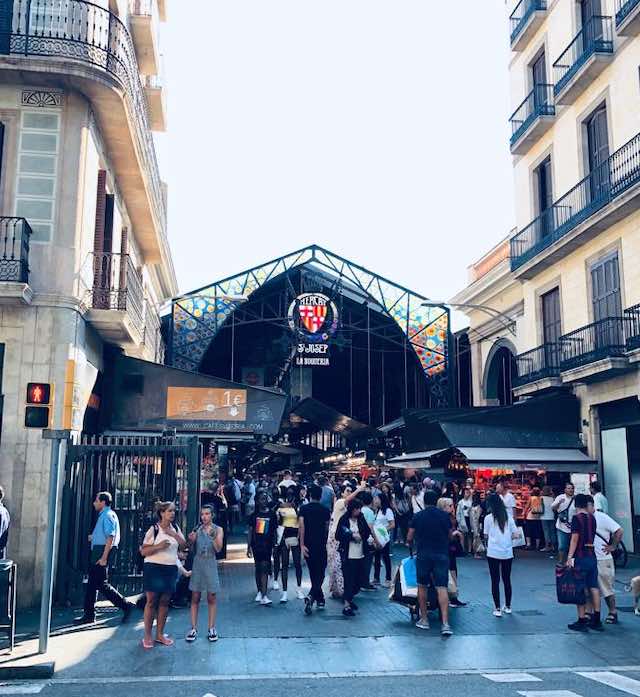 Chợ Boqueria- địa điểm du lịch barcelona tây ban nha