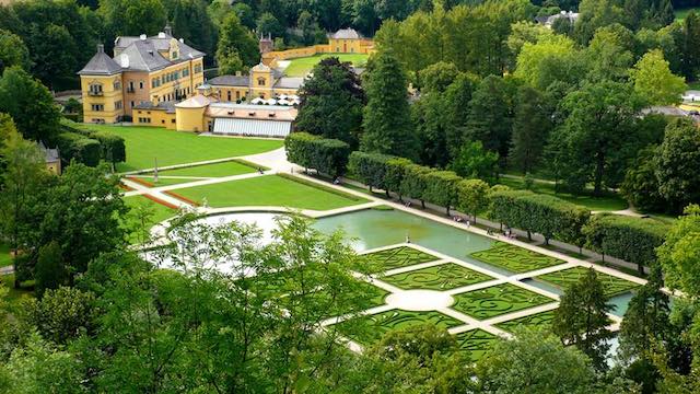 Cung Điện Hellbrunn- địa điểm du lịch salzburg áo nổi tiếng