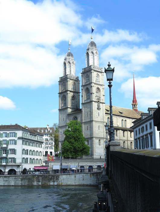 Nhà thờ Grossmunter- địa điểm du lịch Zurich Thuỵ Sĩ 